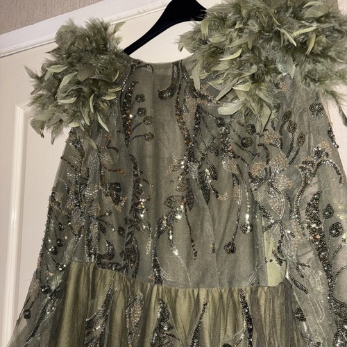 Beautiful green party ball - /,