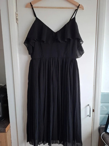 Boohoo black bridesmaid dress